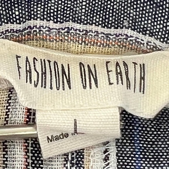 FASHION ON EARTH ASYMMETRIC BUTTON FRONT STRIPE LINED MINI SKIRT MULTI LARGE EUC - Picture 7 of 8